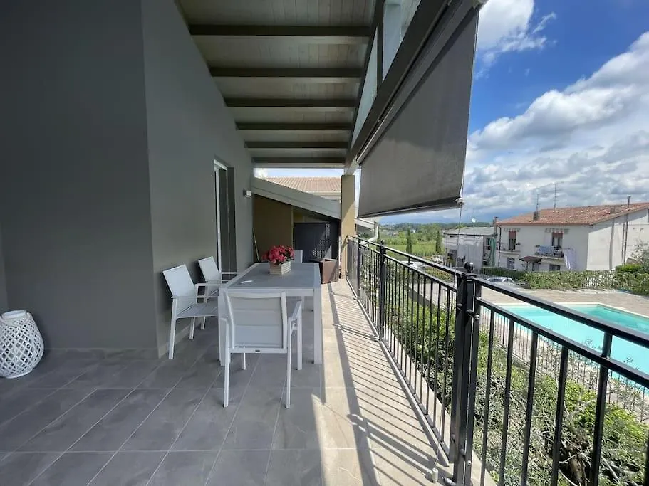 Bella Vita Peschiera del Garda 0*,