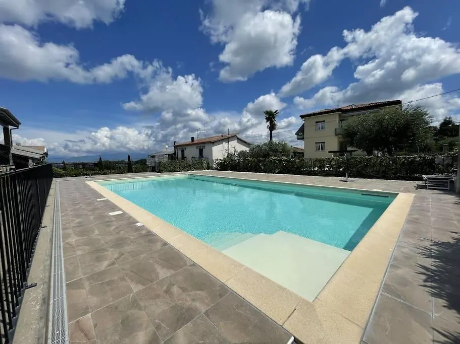 Bella Vita Peschiera del Garda Apartment