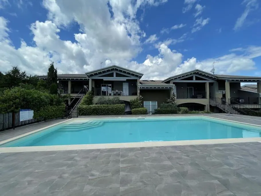 Bella Vita Peschiera del Garda Apartment